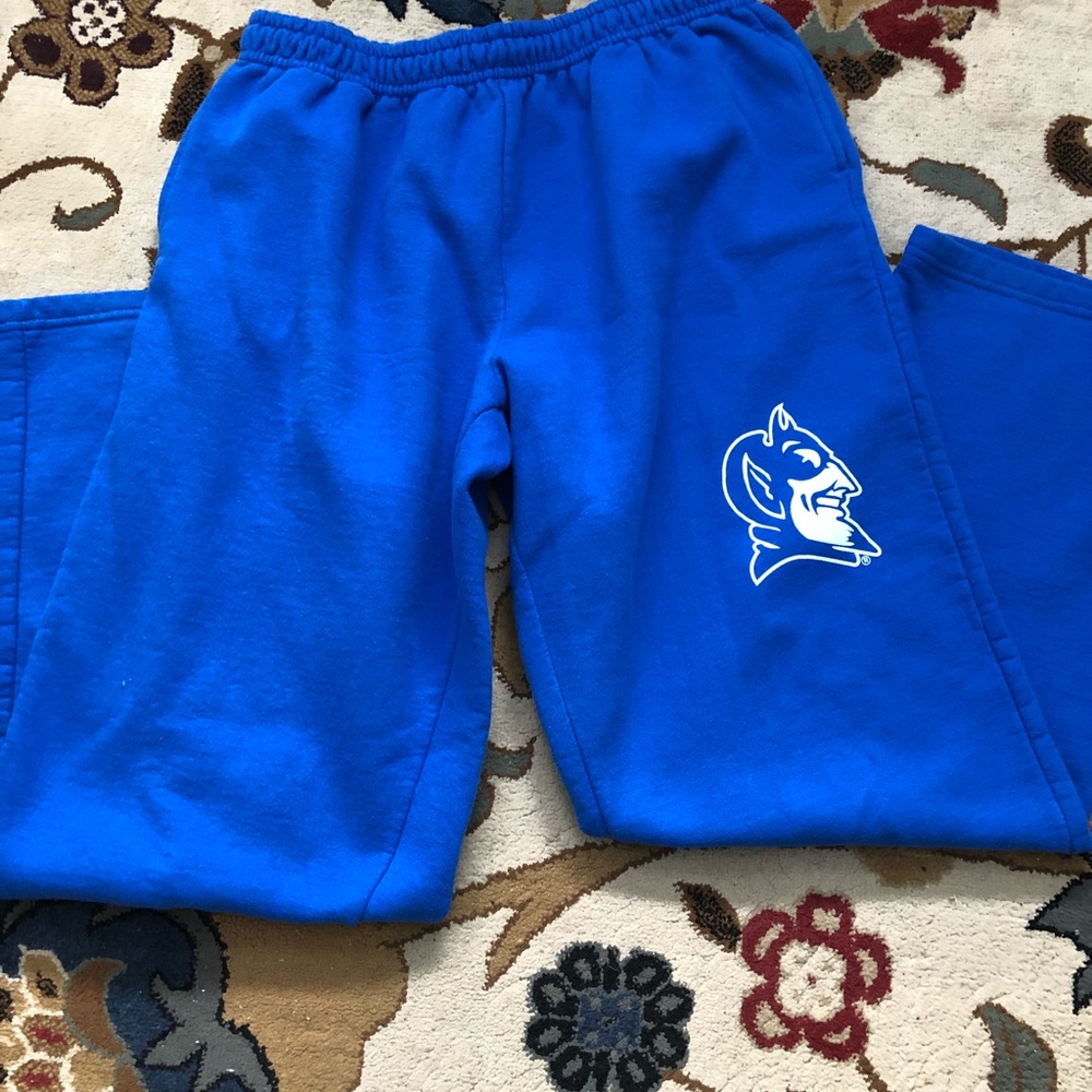 Men’s Duke sweatpants. No flaws.